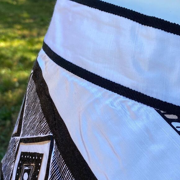 White House Black Market Aztec Silk Skirt WHBM Sz6 - Picture 7 of 13